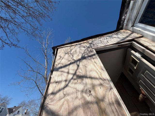 452 S 7th Avenue, Mount Vernon, NY 10550
