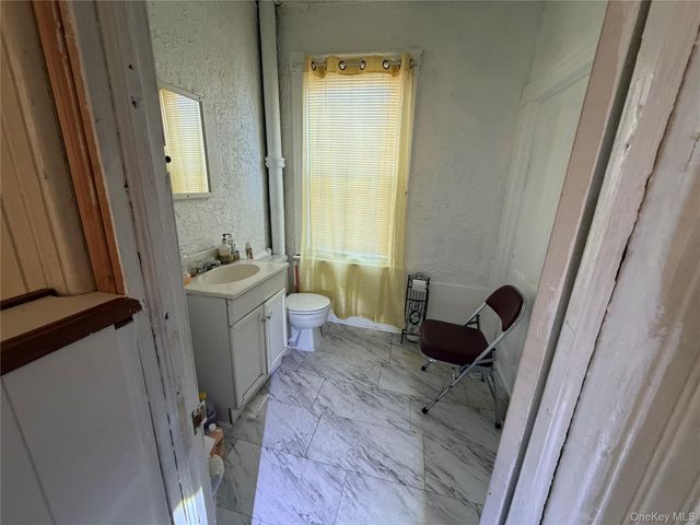 452 S 7th Avenue, Mount Vernon, NY 10550