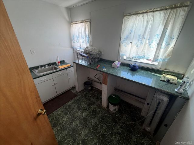 452 S 7th Avenue, Mount Vernon, NY 10550