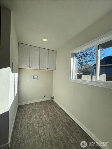 961 - 963 17th Avenue, Longview, WA 98632