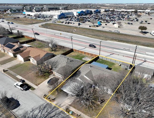 1324 N Creek Drive, Saginaw, TX 76179