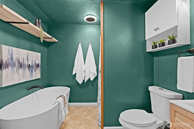 31 SE Campfire Court, Shelton, WA 98584