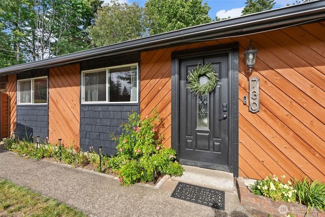 31 SE Campfire Court, Shelton, WA 98584
