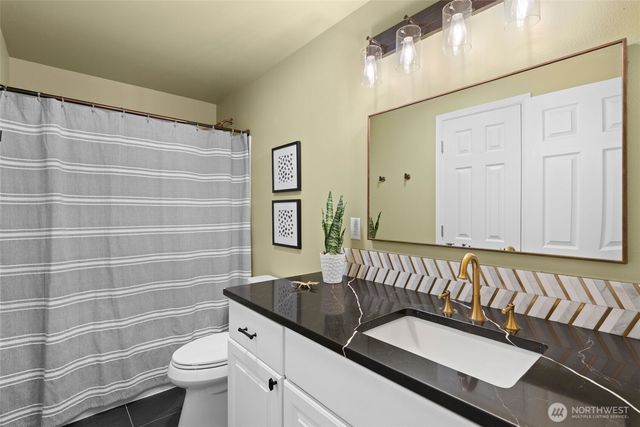 31 SE Campfire Court, Shelton, WA 98584