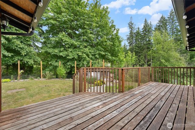 31 SE Campfire Court, Shelton, WA 98584