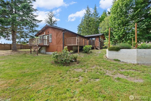 31 SE Campfire Court, Shelton, WA 98584
