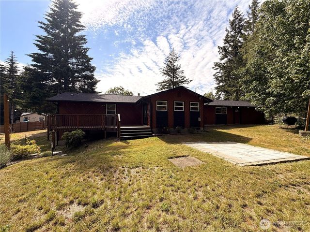 31 SE Campfire Court, Shelton, WA 98584