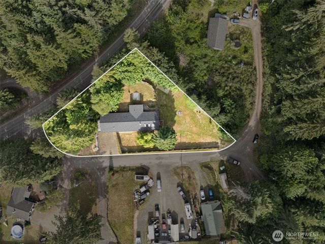 31 SE Campfire Court, Shelton, WA 98584