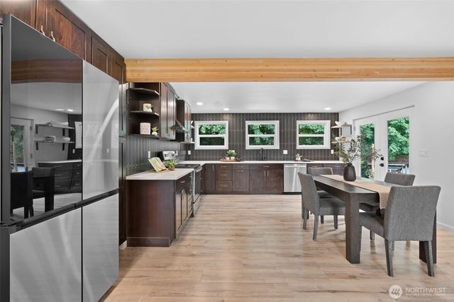 31 SE Campfire Court, Shelton, WA 98584