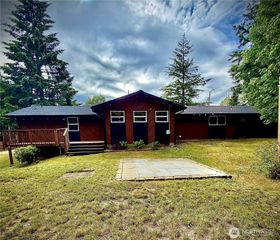 31 SE Campfire Court, Shelton, WA 98584