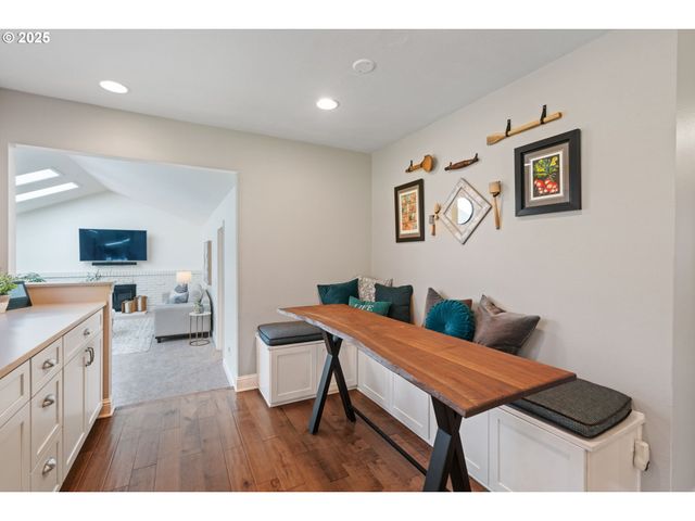 11 EL GRECO St, Lake Oswego, OR 97035