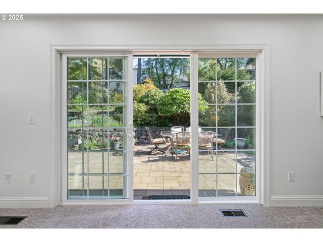 11 EL GRECO St, Lake Oswego, OR 97035