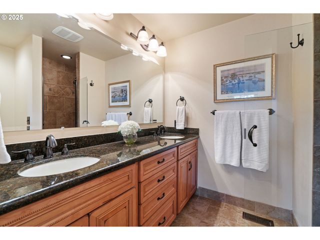 11 EL GRECO St, Lake Oswego, OR 97035