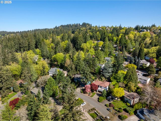 11 EL GRECO St, Lake Oswego, OR 97035