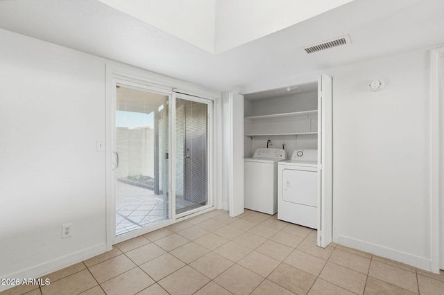 2838 E BECK Lane 2, Phoenix, AZ 85032