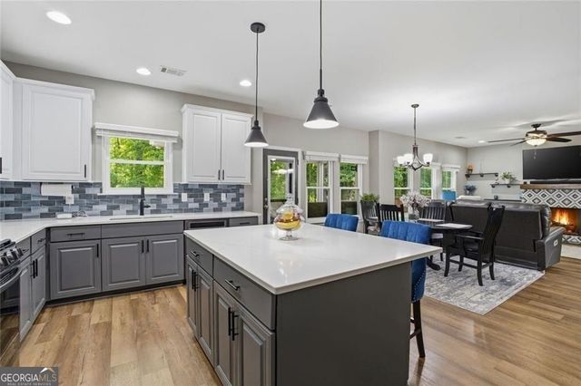 3240 Blackburn Drive, Cumming, GA 30040