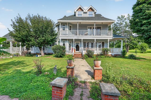 2155 Oak Knob Rd, Lafayette, TN 37083