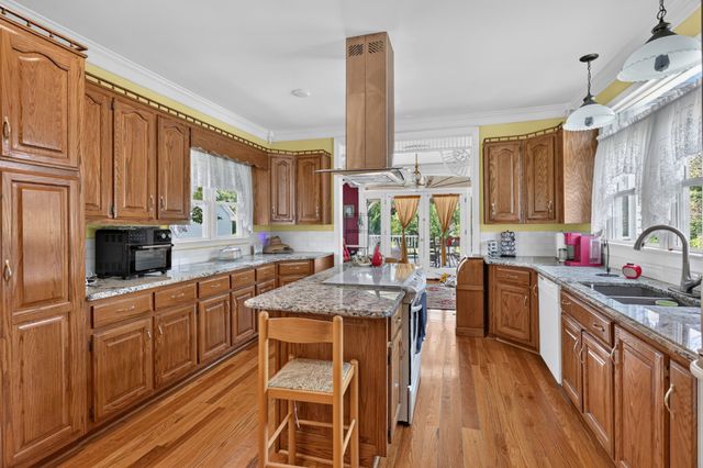 2155 Oak Knob Rd, Lafayette, TN 37083