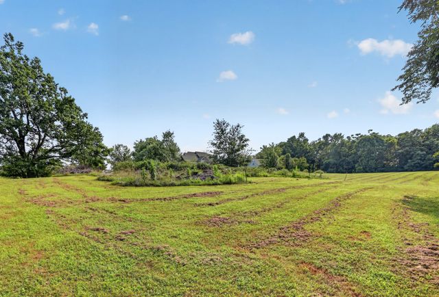 2155 Oak Knob Rd, Lafayette, TN 37083