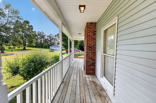2155 Oak Knob Rd, Lafayette, TN 37083