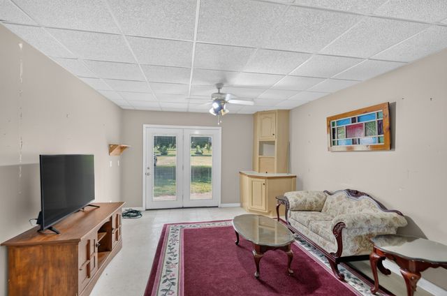 2155 Oak Knob Rd, Lafayette, TN 37083