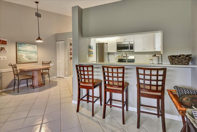 7713 SILVER LAKE Drive, Delray Beach, FL 33446