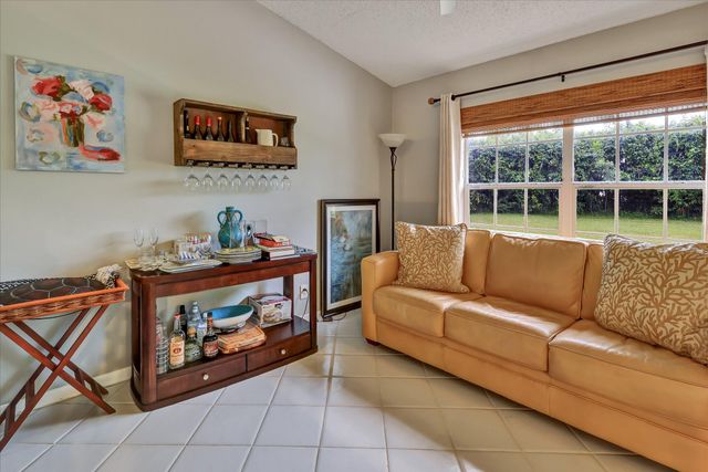 7713 SILVER LAKE Drive, Delray Beach, FL 33446