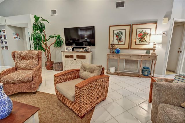 7713 SILVER LAKE Drive, Delray Beach, FL 33446