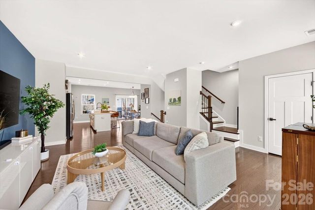 1728 Town Oak Lane, Charlotte, NC 28205