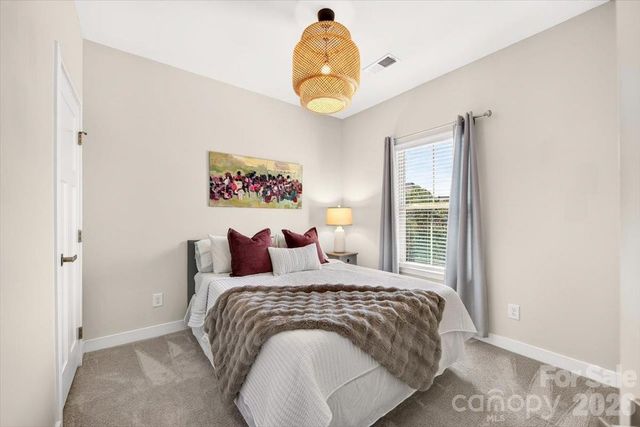 1728 Town Oak Lane, Charlotte, NC 28205