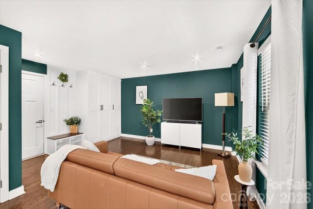 1728 Town Oak Lane, Charlotte, NC 28205