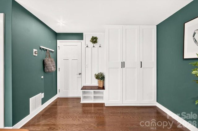 1728 Town Oak Lane, Charlotte, NC 28205
