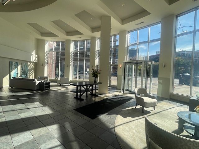 1000 W ADAMS Street 718, Chicago, IL 60607