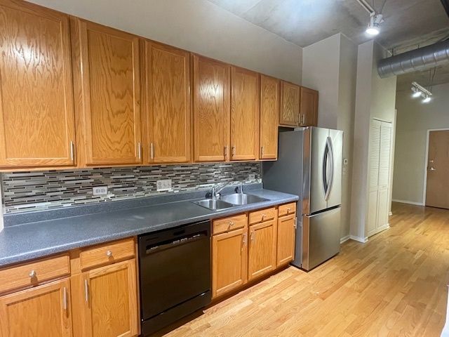 1000 W ADAMS Street 718, Chicago, IL 60607