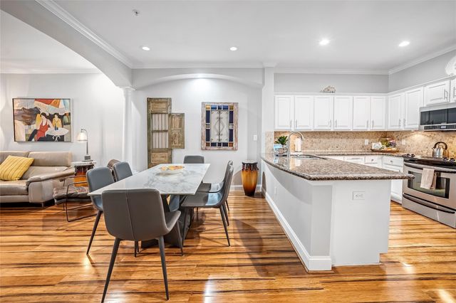 2111 Welch Street A113, Houston, TX 77019