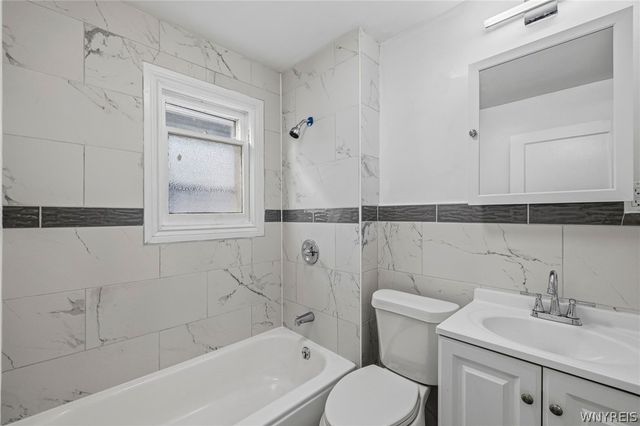 84 Parkridge Avenue, Buffalo, NY 14215