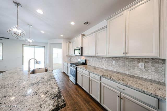 2306 E BRANHAM Lane, Phoenix, AZ 85042
