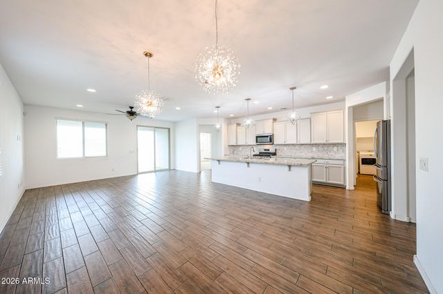 2306 E BRANHAM Lane, Phoenix, AZ 85042