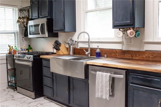 1040 Leckie ST, Portsmouth, VA 23704