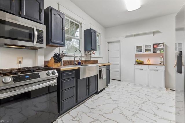 1040 Leckie ST, Portsmouth, VA 23704