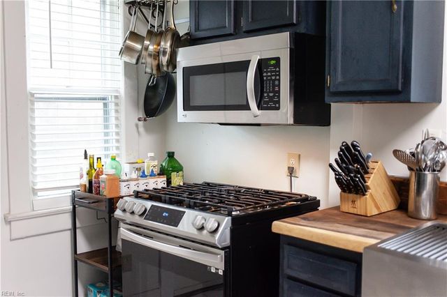 1040 Leckie ST, Portsmouth, VA 23704