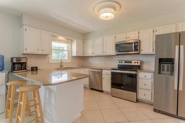 2109 Tanglewood Drive, Mount Vernon, IN 47620