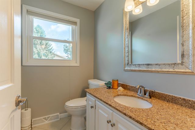 2109 Tanglewood Drive, Mount Vernon, IN 47620