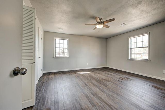 604 N Missouri Street, Elmore City, OK 73433