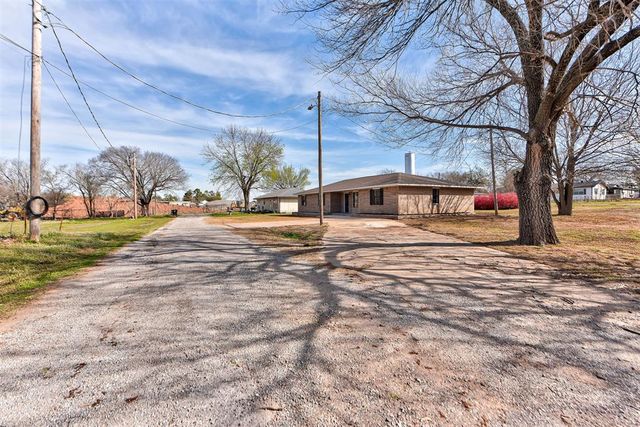 604 N Missouri Street, Elmore City, OK 73433