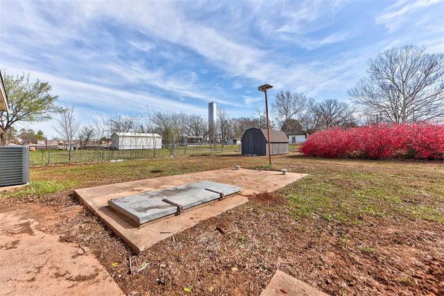 604 N Missouri Street, Elmore City, OK 73433