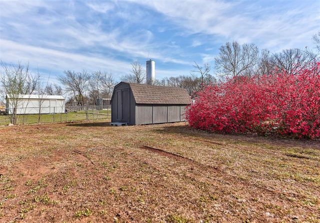 604 N Missouri Street, Elmore City, OK 73433