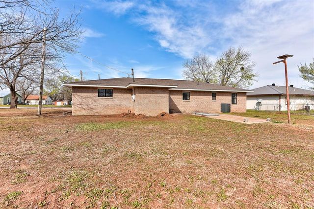 604 N Missouri Street, Elmore City, OK 73433