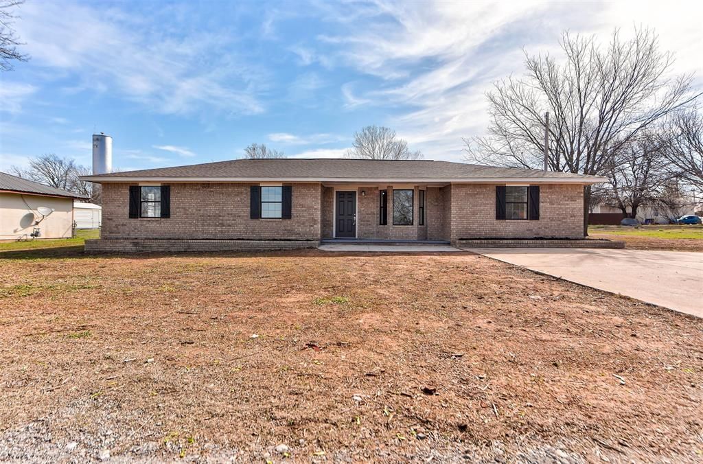 604 N Missouri Street, Elmore City, OK 73433