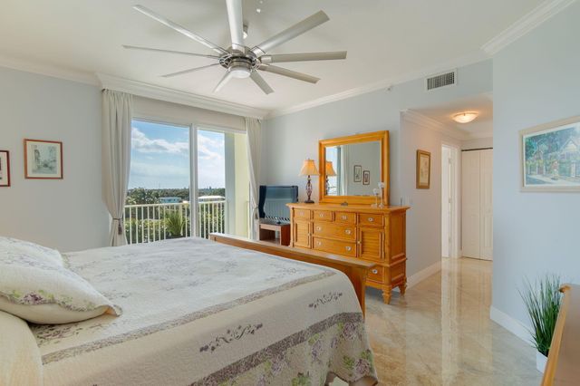 806 E Windward Way 524, Lantana, FL 33462